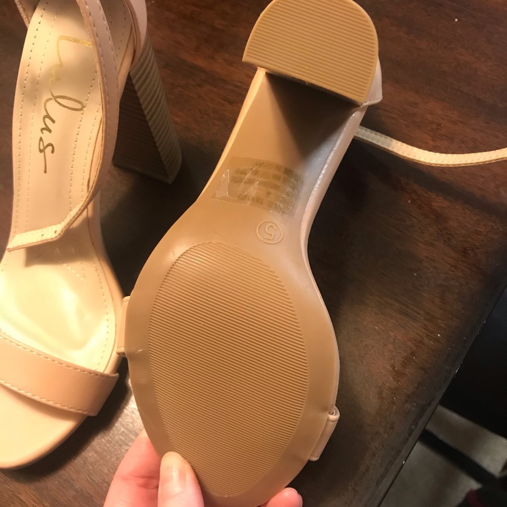 Lulus block heels - Picture 5 of 5